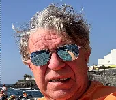 I lost my glasses with progressive lenses, blueish mirror-coated on the 12 of Ma