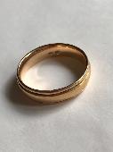 On a weekend trip to London my father lost his wedding ring. The sentimental val