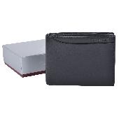 I lost my wallet on the V&A Playground near the Pavilion Cafe in Victoria Park. 