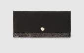 I lost my black wallet with spanish ID and driving license inside all in my name