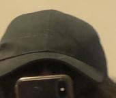 Lost my boyfriend’s black boohoo mans signature hat on my road if you found/saw