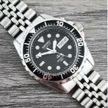 Lost: Men's Seiko Day/Date watch, blue face and bezel, chrome/silver/titanium & 