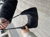 I lost my small black shoulder bag, with my grey wallet inside. I forgot the bag