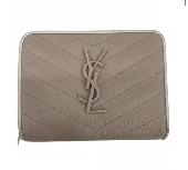 Hello, I have lost my light pink wallet on Rupert street. It was a gift from a l