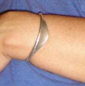 STILL LOOKING FOR THIS. REWARD OFFERED. THANKS. I lost my silver bangle on the S
