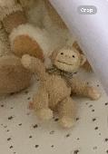 We stayed in London on the 5th April and left our 2year olds little monkey comfo